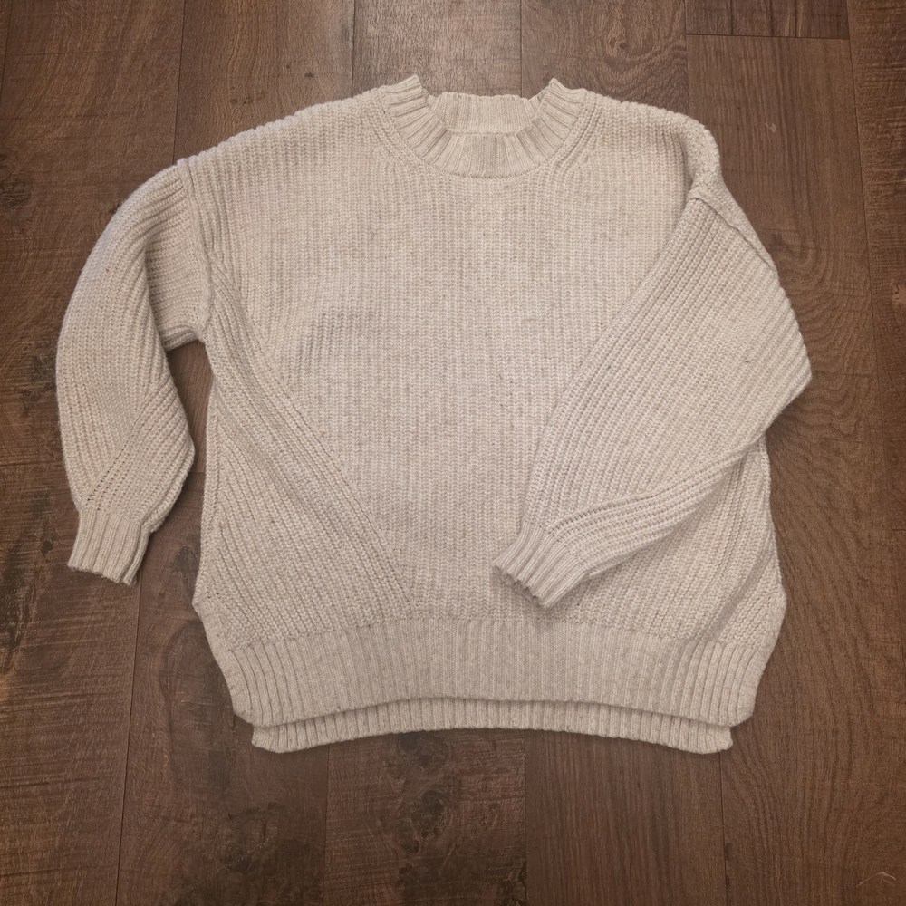 2 For $15 ⭐️ American Eagle Outfitters Cream Knit Pullover